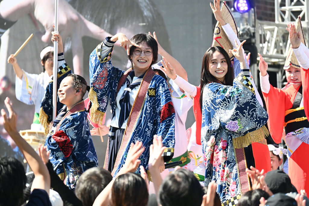 USJ×万博イベントに“新しい学校のリーダーズ”、圧巻のパフォーマンスを披露し歓声!SUZUKA「本当に光栄」 | Lmaga.jp USJ×万博イベントに“新しい学校のリーダーズ”、圧巻のパフォーマンスを披露し歓声!SUZUKA「本当に光栄」 | Lmaga.jp