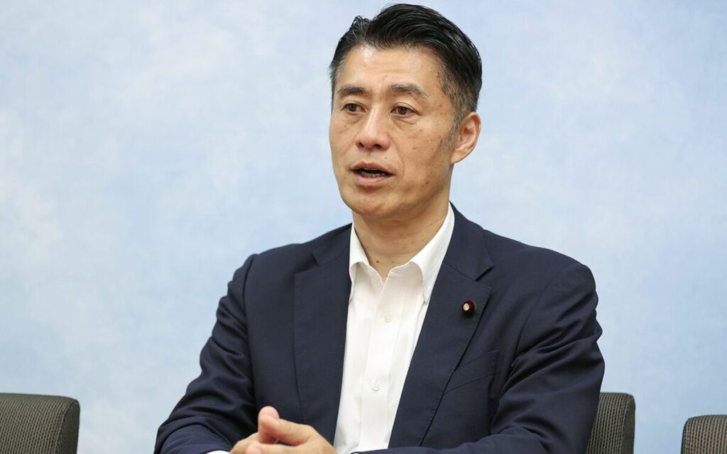 高市首相がゾッコンの“政界渡り鳥”細野豪志復興相の怪金脈と2人の女《高市を猛批判の二枚舌》 | 週刊文春