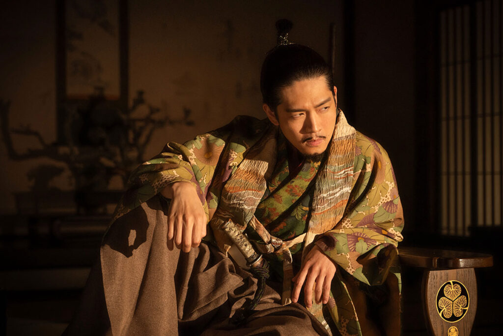 松下洸平、ショックすぎて怪演「ちいかわになった」「顔芸が止まらない」【豊臣兄弟】 | Lmaga.jp