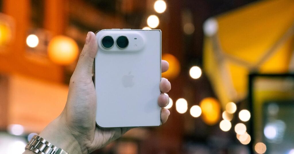 気づいてた？ iPhone Duoには「アイコンタクト」機能がない。カメラの位置が影響？ | ギズモード・ジャパン