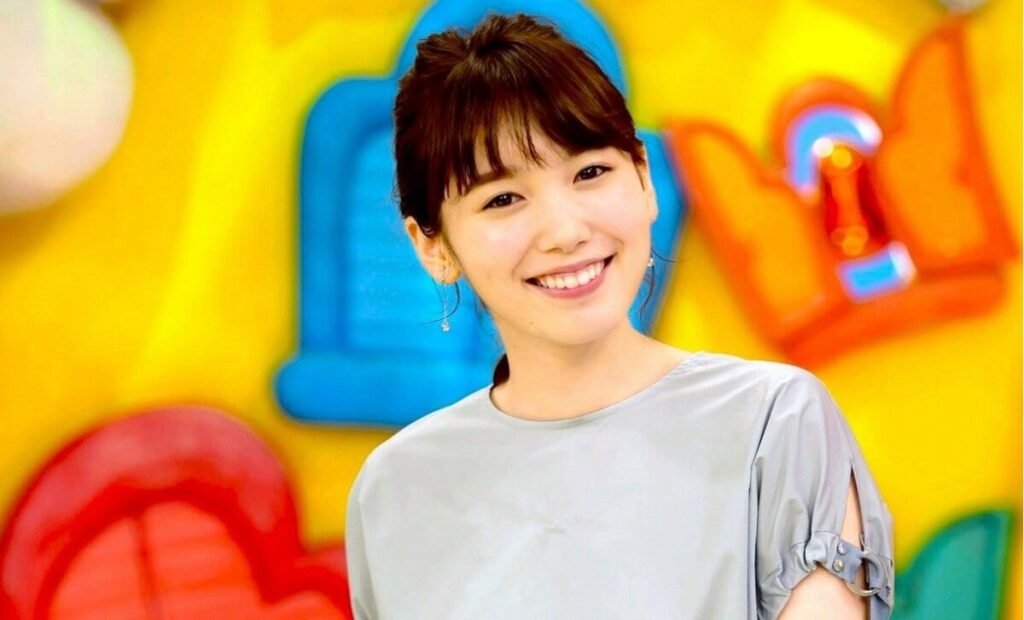 自称“地味顔”女優「飯豊まりえ」がモテる理由　高橋一生と17歳差婚で“まりえロス”も続出〈A－Studio＋きょう〉 | AERA DIGITAL（アエラデジタル）