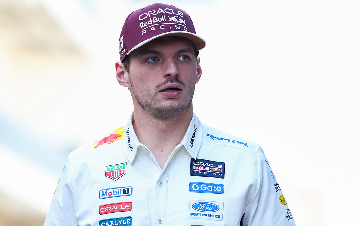 パドックを歩くマックス・フェルスタッペン（レッドブル）、2026年10月22日（木） F1アメリカGPメディアデー（サーキット・オブ・ジ・アメリカズ）