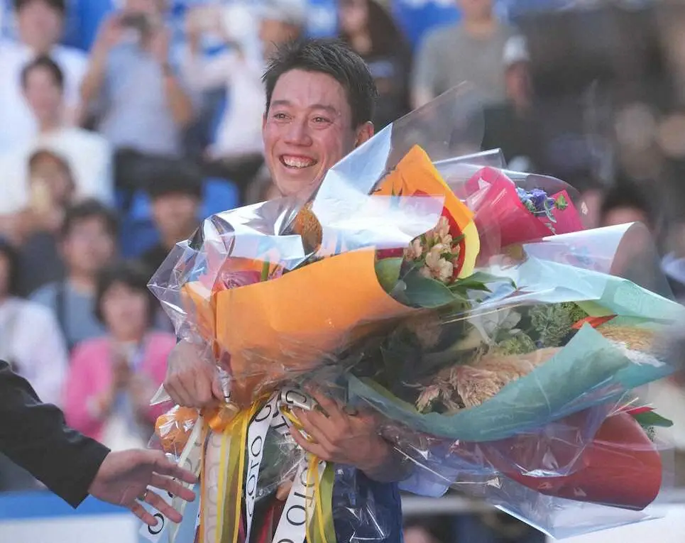 錦織圭が現役最終戦で見せた涙　負けず嫌いが生んだ金字塔「最後まで…自分の誇り」 - スポニチ Sponichi Annex スポーツ