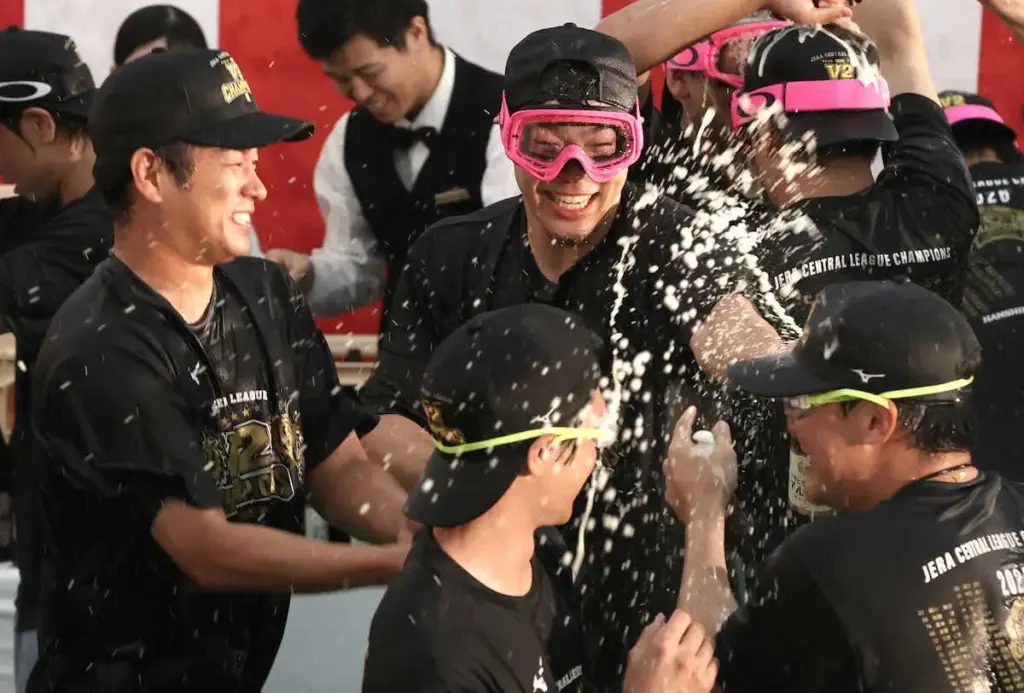 【記事全文】【阪神連覇】佐藤輝明　2年連続40発王手！分岐点は師事するトレーナーと話した絶不調時の一本の電話 - スポニチ Sponichi Annex 野球
