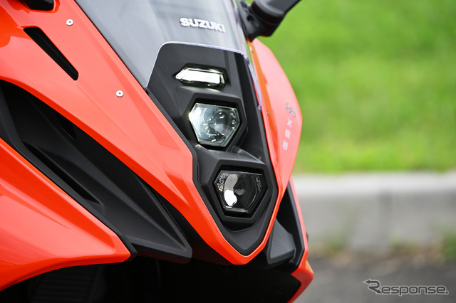 スズキ GSX-8R
