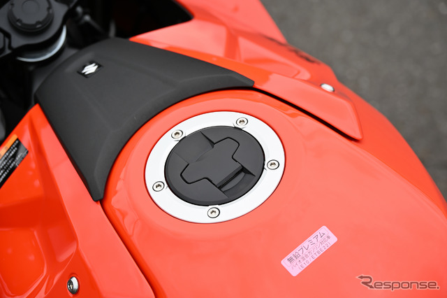スズキ GSX-8R