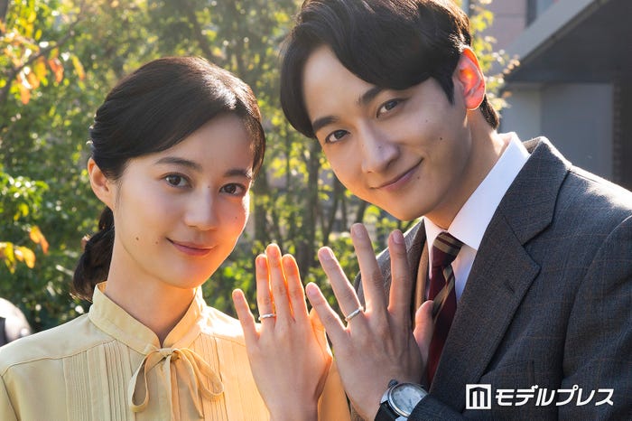 生田絵梨花、小関裕太（C）モデルプレス