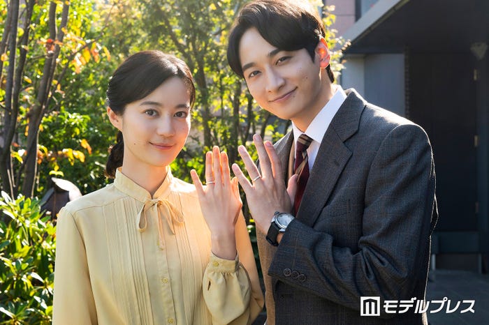 生田絵梨花、小関裕太（C）モデルプレス
