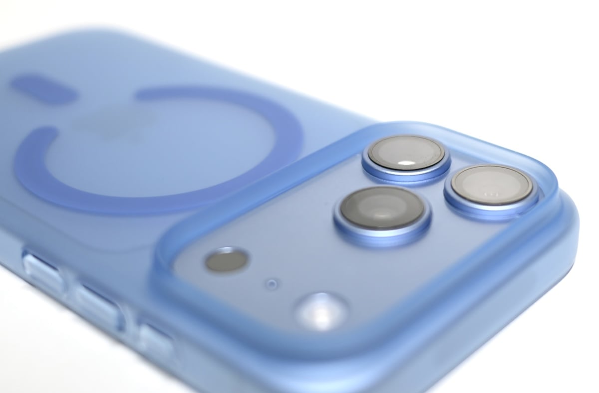 T-iPhone18 Pro case 3_4