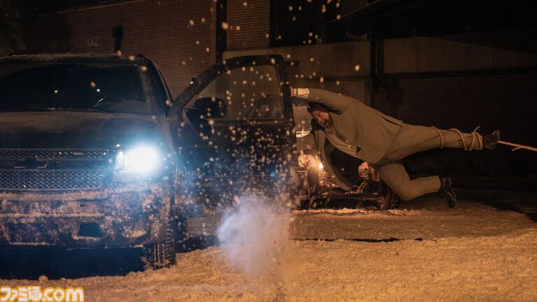 映画『バイオハザード』夢グループとのコラボ動画が公開。夢ではなく「悪夢の⼀夜」をいつもの調子でしっかり紹介