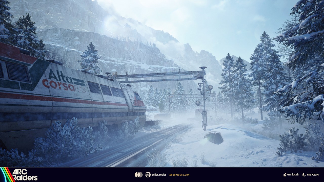 雪に覆われた山あいの線路に列車が止まる『ARC Raiders』の新マップ「ペンドラ峠」