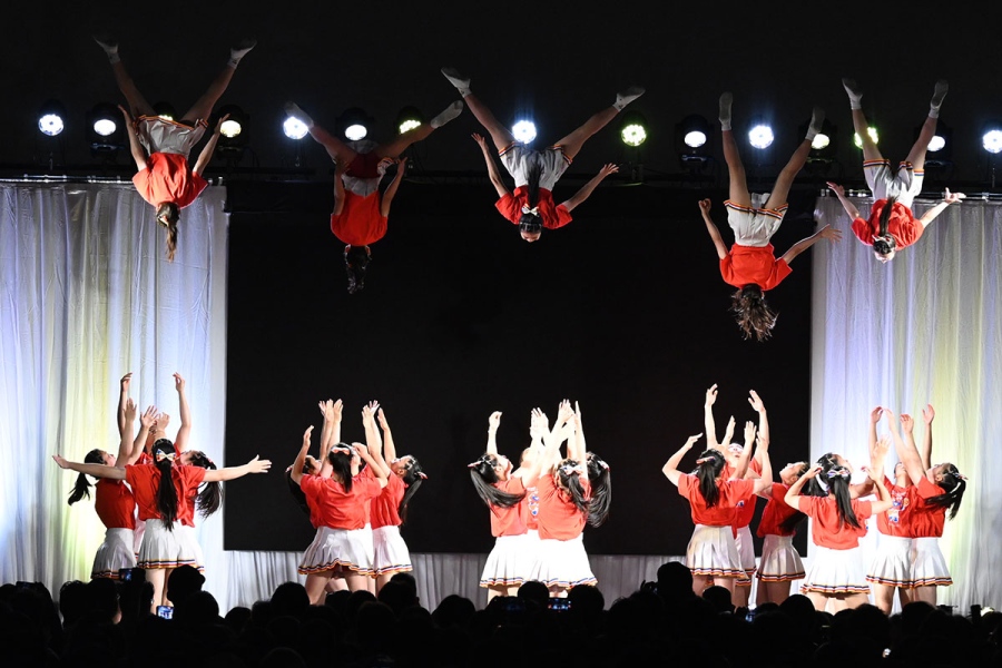 『EXPO Reborn!～未来・食・文化を再体験～』オープニングステージに登場したGOLDEN BEARS（10月11日・ATC）