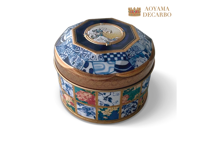 「青山デカーボ」 The Great Wave 缶（1620円）ダージリンクッキー入り