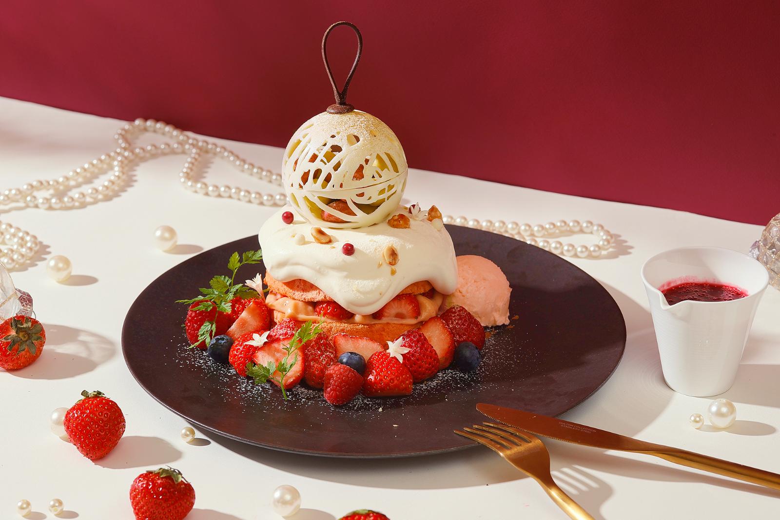 「ストロベリーオーナメントパンケーキ」3,850円、ドリンクセット 4,730円