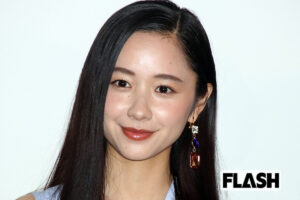 堀田真由　可愛すぎるボーイッシュコーデで東京駅に降臨！ 幻の“朝ドラヒロイン”リベンジへ