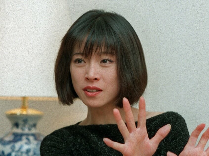 全国ライブツアーを行い、本格的に始動した中森明菜は17日、人気音楽番組「ミュージックステーション」に生出演したことが話題になった