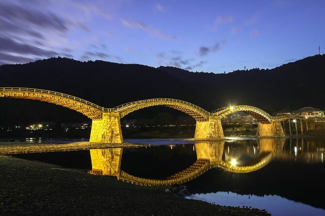 夜の錦帯橋、山口県岩国市