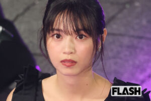 西野七瀬、アイドル時代に負けぬ“強ビジュアル”…スリット深い“妖艶ドレス”姿で歌舞伎町に　