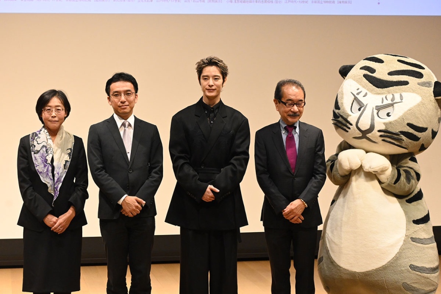 特別展『源氏物語　王朝のかがやき』の報道発表会に登壇した塩野瑛久、京都国立博物館長・松本伸之氏ら（10月5日・京都市内）