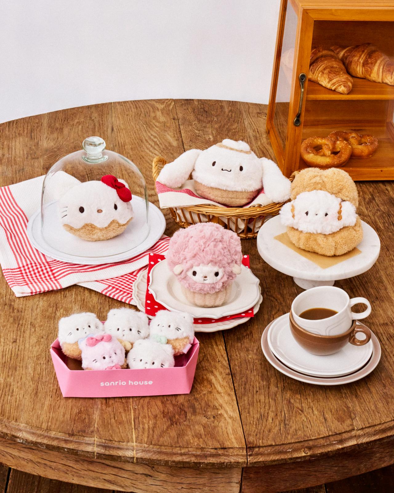 「パンぬいぐるみ」各2,970円～6,380円