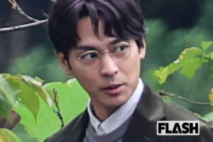 柳楽優弥　1月「日曜劇場」の撮影姿をキャッチ！“『VIVANT』の次”期待の重圧も、現場では大爆笑のリラックスぶり