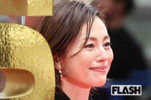 米倉涼子、親友・比嘉愛未とエジプト旅でテレ朝 “帰還”…“局の看板女優” のドラマ主演へ向けた試金石に