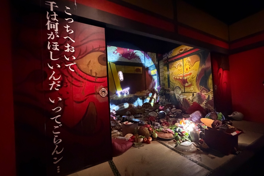 「あっちの世界、こっちの世界」で“あっちの世界”として展示する立体造形物（Lmaga.jp撮影）